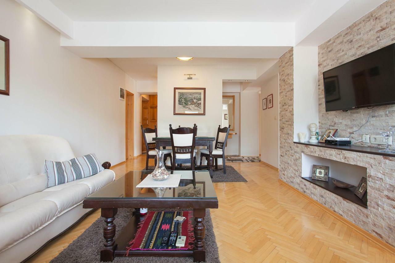White Apartment Скопие Екстериор снимка